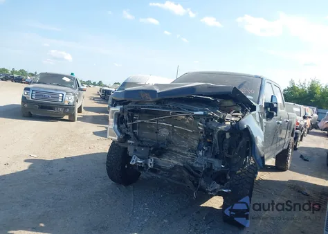 2022 Ford F-250 Platinum z USA, uszkodzony, nr VIN 1FT7W2BT2NEG01310